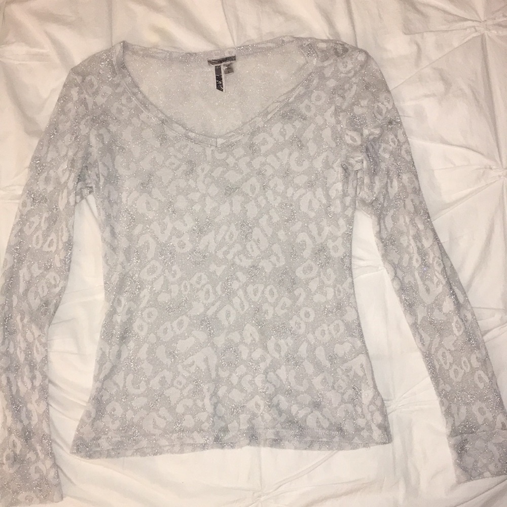 Gray leopard shirt